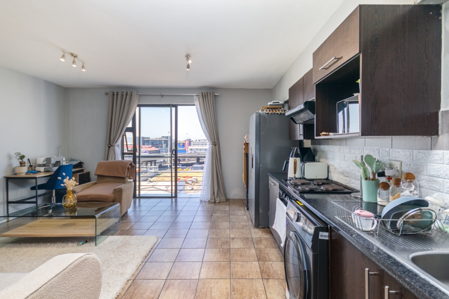 1 Bedroom Property for Sale in Zonnebloem Western Cape